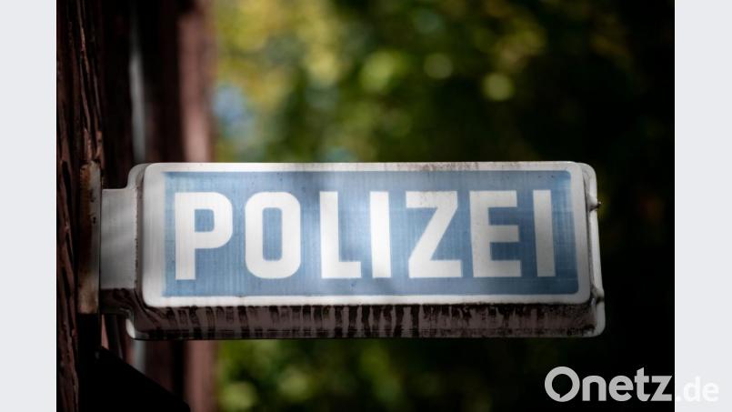 Bei einem Einsatz wegen einer Ruhestörung in Göttingen ist es zu einem Fall offenbar illegaler Polizeigewalt gekommen. (Symbolbild). Foto: Fabian Strauch/dpa Bild: Fabian Strauch