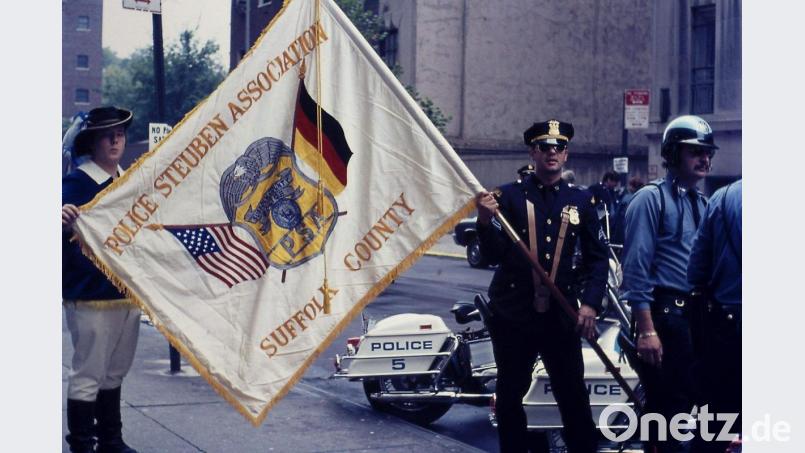 Der Musikzug hat schon dutzende Auftritte im europäischen Ausland absolviert. Die Teilnahme an der Steuben Parade 1975 ist bis heute der einzige auf einem anderen Kontinent. Links im Bild: Bernhard Gericke. Bild: u