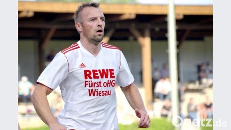 Trainer Christian Zettl und die SpVgg Wiesau erlebten zum Wiederbeginn nach der Coronapause ein Debakel in der Kreisliga Süd beim bislang sieglosen Schlusslicht FC Vorwärts Röslau II. Archivbild: Schrems