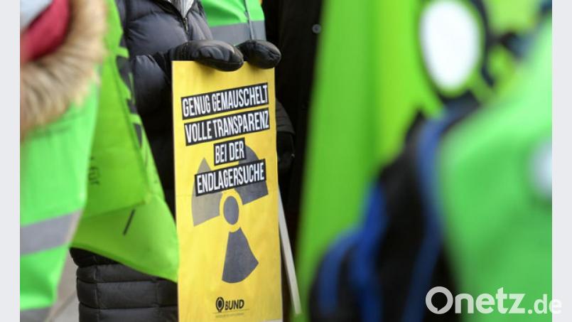 Umweltschützer demonstrieren für Transparenz bei der Endlagersuche. Archivbild: Stefan Puchner/dpa