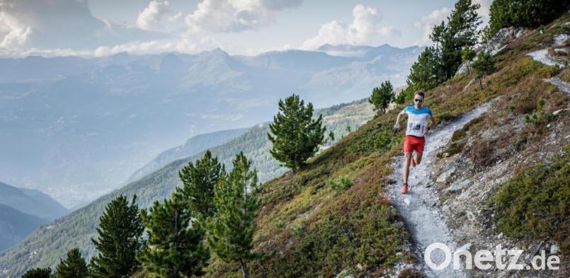 Was für ein Panorama: Maximilian Zeus quälte sich durch die Schweizer Alpen. Bild: Philipp Reiter/exb