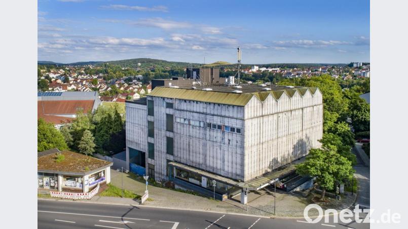 Die prognostizierten 120 Hotelbetten in der künftig umgebauten ehemaligen Storg-Immobilie beunruhigen die Sulzbach-Rosenberger Hotelgasthöfe. Bild: Thilo Hierstetter