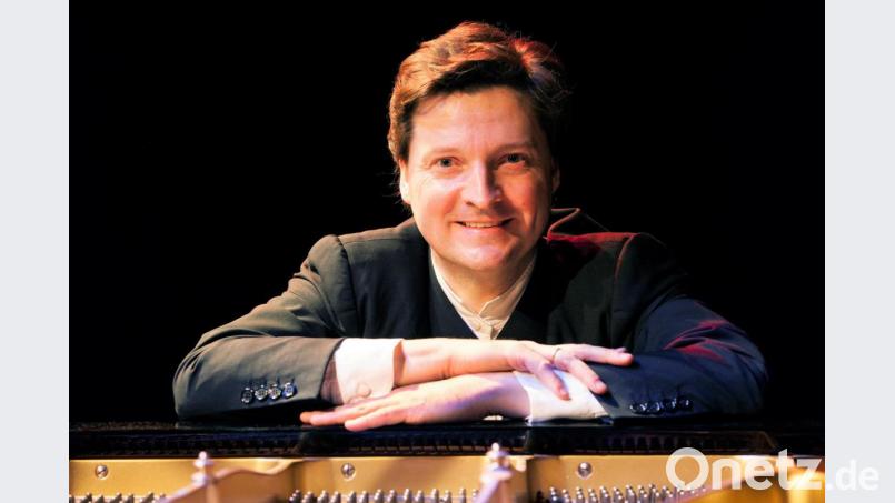 Pianist Christoph Soldan ist beim Klassikfestival &quot;Goldener Oktober&quot; in Schwandorf nicht nur Künstlerischer Leiter, sondern auch ausführender Künstler. Bild:  Bernhard Zinnau