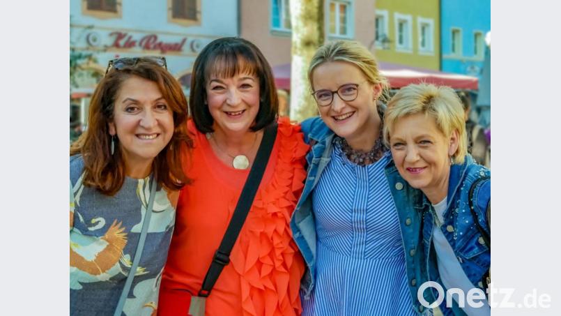 Sema Tasali-Stoll, Brigitte Schwarz, Hildegard Ziegler und Gabi Laurich – vier Stadträtinnen aus Weiden, die ein Thema verbindet: Nachhaltigkeit. Bild: exb