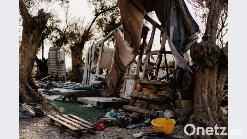 Das Flüchtlingslager auf Lesbos: Drei Amberger packen vor Ort an. Hier: das abgebrannte Camp Moria. Bild: Dominik Lenz