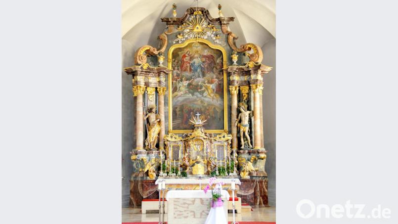 Der Hochaltar in der katholischen Pfarrkirche Mariä-Himmelfahrt Erbendorf. Bild: njn