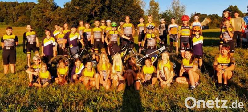 Die Mountainbike-Vereinsmeisterschaft verschafft den Fahrern des Radsportclubs Neukirchen ein Wettkampferlebnis, das sie heuer selten hatten. Bild: lhc