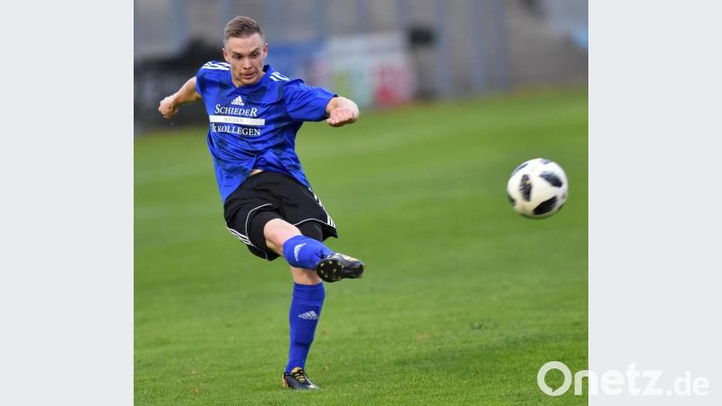 Die SpVgg SV Weiden muss ohne zwei Leistungsträger die Fahrt zum TSV Seebach antreten. Neben Torwart Matthias Götz fällt auch Defensivspieler Dominik Hradecky (Bild) aus. Bild: A. Schwarzmeier