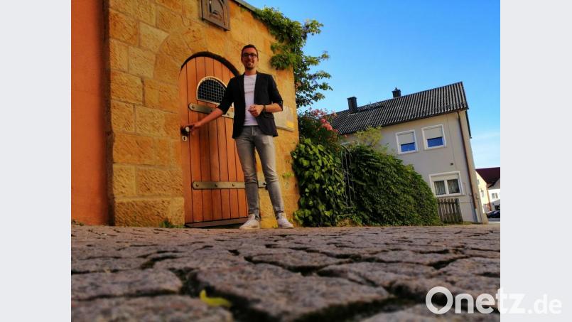 Johannes Lohrer leitet das Tourismusbüro in Schwandorf. Er kümmert sich um Schwandorfs Felsenkellerlabyrinth Bild: wpt