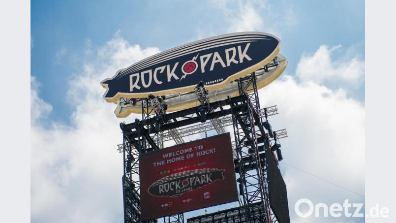Blick auf das Logo von „Rock im Park“ beim Festival im Jahr 2015. Archivbild: Matthias Merz/dpa