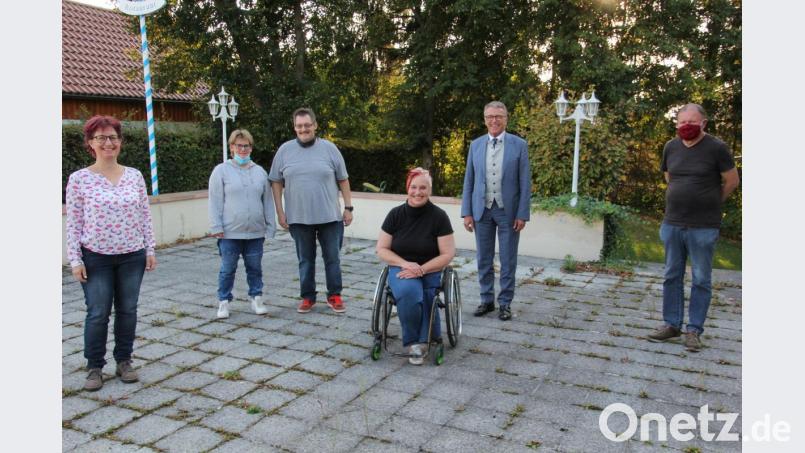 Der Behindertenbeirat der Stadt Tirschenreuth mit (von links) Petra Reger, Heike Sellner, Erich Sellner, Behindertenbeauftragter Martina Sötje, Bürgermeister Franz Stahl und Rudi Feichtinger. Es fehlten Christa Prauschke, Gabriele Englmann und Susanne Fröhlich-Wagner. Bild: kro