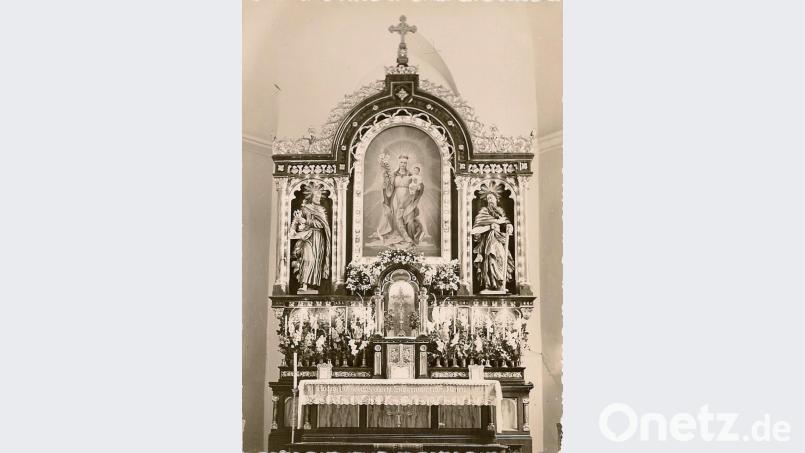Bis in die 60er Jahre des vergangenen Jahrhunderts tauschte der heilige Wenzel im Marienmonat Mai seinen Platz mit dem Bild der Gottesmutter. Archivbild: mmj