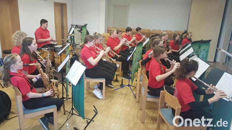 Bei der Jugendblaskapelle Fensterbach beginnt wieder die Ausbildung. Bild: Hubert Schleicher/exb