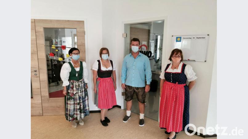 Das Dirndl und die Lederhose haben den ständigen Wechsel der Mode in den Jahren überdauert. Bild: gz