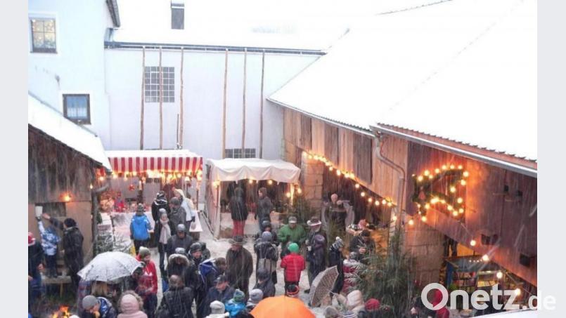 Im Jahr 2017 gab es noch Adventsmarkt und Schneetreiben. 2020 bleibt nur die Hoffnung auf Schnee. Der Heimatverein Eschenbach hat seinen traditionellen Adventsmarkt beim Taubnschuster bereits abgesagt. Bild: rn
