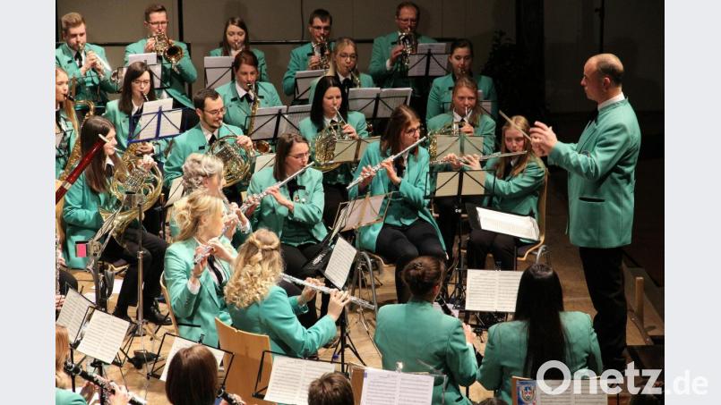 Das gut besuchte Neujahrskonzert 2020 war der letzte große Auftritt der Jugendblaskapelle Nabburg unter Stabführung ihres musikalischen Leiters Markus Ferstl vor dem Lockdown. Archivbild: bph