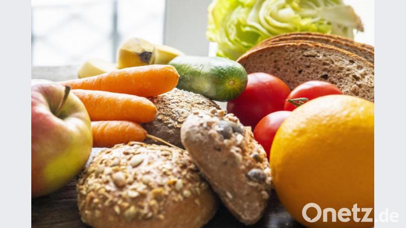 Wer erkältungsfrei durch Herbst und Winter kommen möchte, tut gut daran, sich gesund und ausgewogen zu ernähren. Foto: Robert Günther/dpa-tmn Bild: Robert Günther