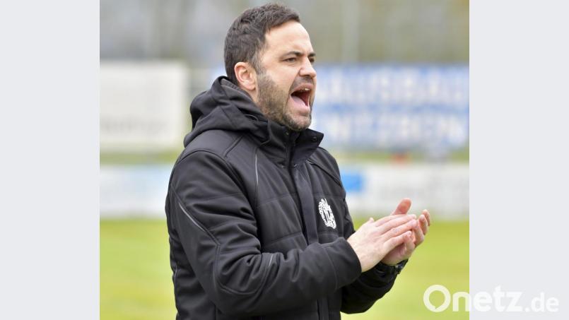 Faruk Maloku, der Trainer der DJK Gebenbach, hat bis auf Marco Seifert alle Spieler zur Verfügung. Archivbild: zg