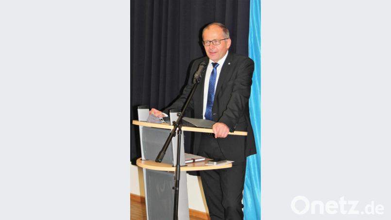 Kemnaths Bürgermeister Roman Schäffler: „Es ist unsere ureigene Verantwortung, dafür zu sorgen, dass das demokratische, von Freiheit und Selbstverantwortung geprägte Leben erhalten bleibt“ Bild: stg
