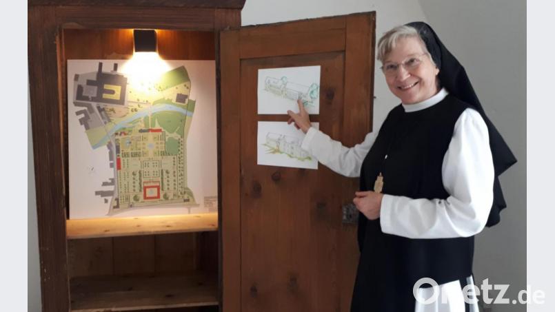Der letzte Ausstellungsraum gibt Einblick in ein Zukunftsprojekt: Äbtissin Laetitia Fech will das Gartenschulhaus und die Gartenanlage renovieren und neu gestalten sowie die früher bestehende Orangerie rekonstruieren. Bild: pz