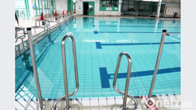 Ein erster Versuch in der andauernden Coronakrise: Die Stadtwerke öffnen das Sport- uns Springerbecken für die Schwimmer. Die WTW hingegen bleibt weiterhin geschlossen. . Bild: Gabi Schönberger
