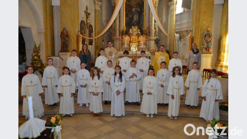 Weitere 18 Erstkommunikanten feiern am Sonntag Mahlgemeinschaft in der katholischen Stadtpfarrkirche. Wegen der Corona-Pandemie wurden die Buben und Mädchen heuer in Klassenverbänden auf drei Termine verteilt. Bild: dob