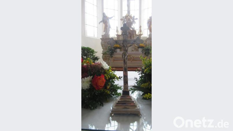 Ein vergoldetes Kreuz (Abbildung ähnlich) wurde aus der Klosterburgkirche St. Peter in Kastl gestohlen. Bild: piam