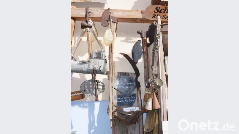 Ums Schlachten dreht sich die kleine Ausstellung im Hinterhof des Nußsteinhauses. Bild: ü
