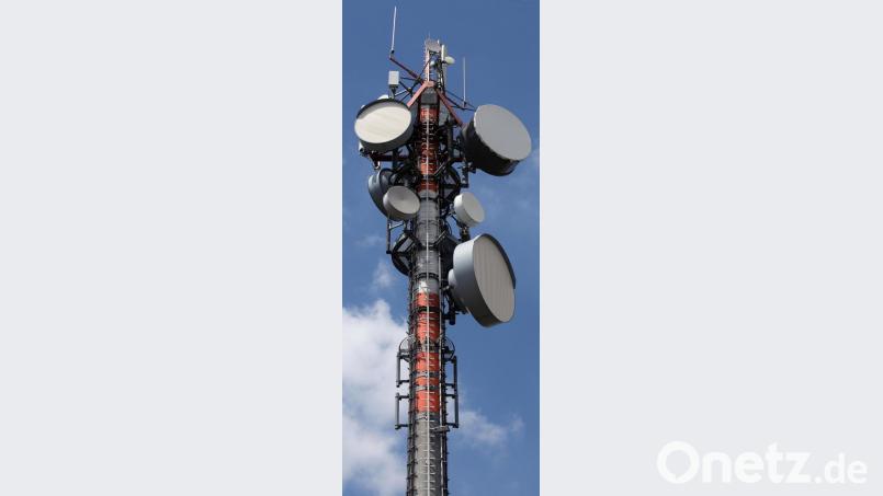 Funkmasten werden hochgerüstet. Wie groß sind die Gesundheitsgefahren, die von der 5G-Technik ausgehen? Symbolbild: Wolfgang Steinbacher