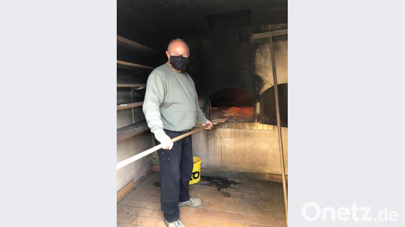 Rund 140 leckere Pizzen brachten die Linda-Schützen bei ihrer Aktion an den Mann. Bild: exb