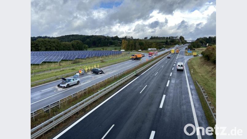 Auf der A93 zwischen Altenstadt und Weiden hat sich ein Unfall ereignet. Bild: Gustl Beer