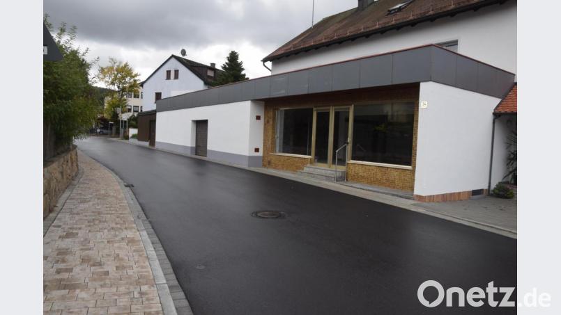 Mitten in Bechtsrieth soll im ehemaligen Edeka-Laden der Familie Gruber ein Dorfladen mit Cafébereich entstehen. Bild: fz