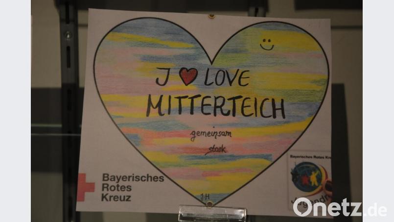 Ihre Liebe zu Mitterteich brachten einige Künstler zum Ausdruck. Bild: jr