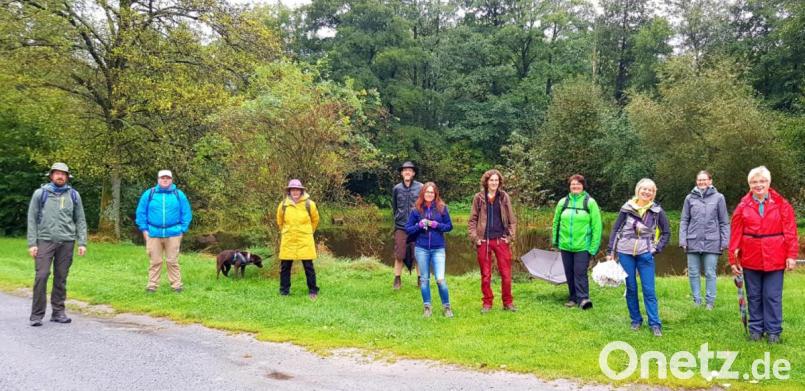 Die Hauptjugendwartin und Familienreferentin des Fichtelgebirgsvereins, Martina Dötsch (Dritte von links), hatte zur Fortbildung Anne-Christine Elsner vom Deutschen Wanderverband (Zweite von rechts) als Referentin eingeladen. Bild: hai