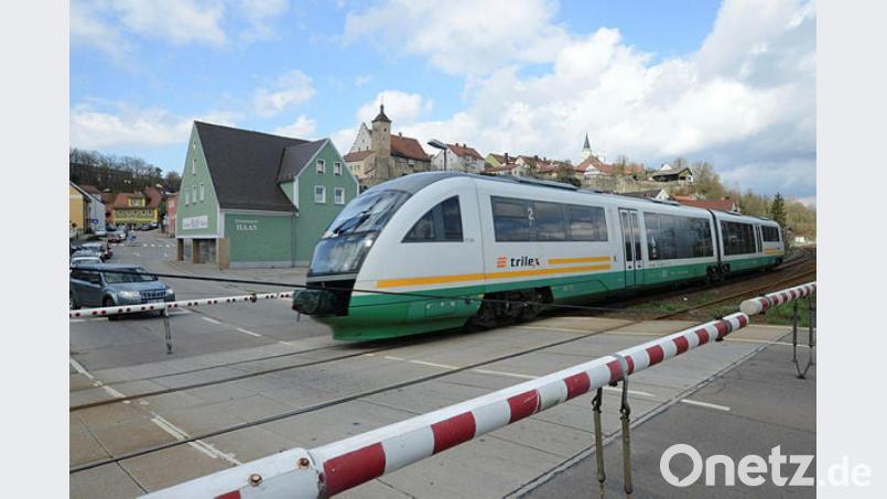 Der Bahnübergang in Nabburg: Immer gut für eine Debatte und einen Schlagabtausch in einer Stadtratssitzung. Archivbild: Petra Hartl
