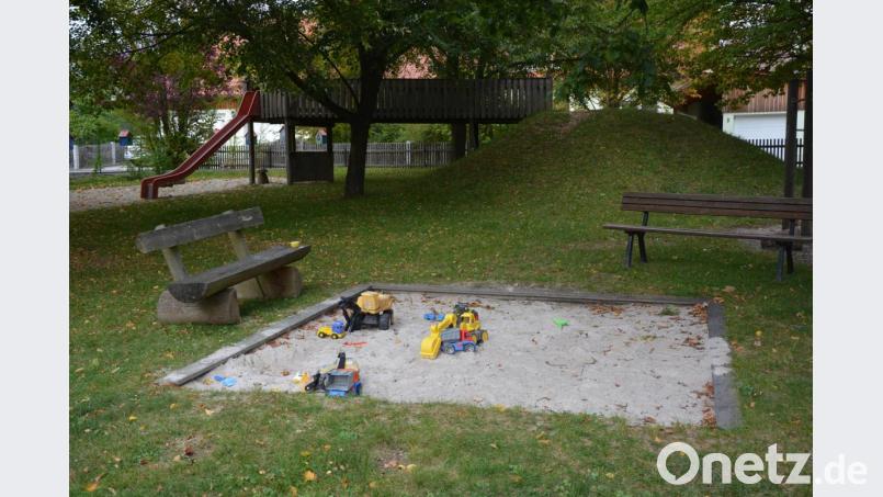 Erheblich aufgewertet wird der Spielplatz „Gesteiner“ durch die Anschaffung eines über 16.000 Euro teuren Kletterturms, was jetzt vom Marktrat einstimmig genehmigt wurde. Bild: jr