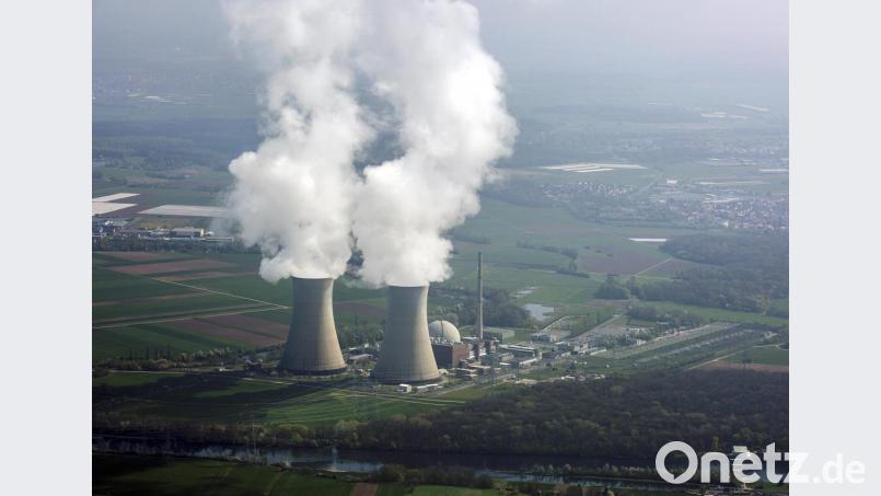 Das Atomkraftwerk in Grafenrheinfeld ist abgeschaltet und wird zurückgebaut. Freigemessene Abfälle landen im Müllkraftwerk Schwandorf. Bild: dpa/Rene Ruprecht