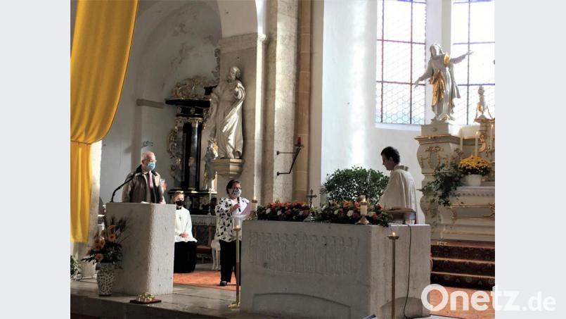 Pfarrer verabschiedet sich von der Pfarrei Kastl Bild: Theresia Otterbein