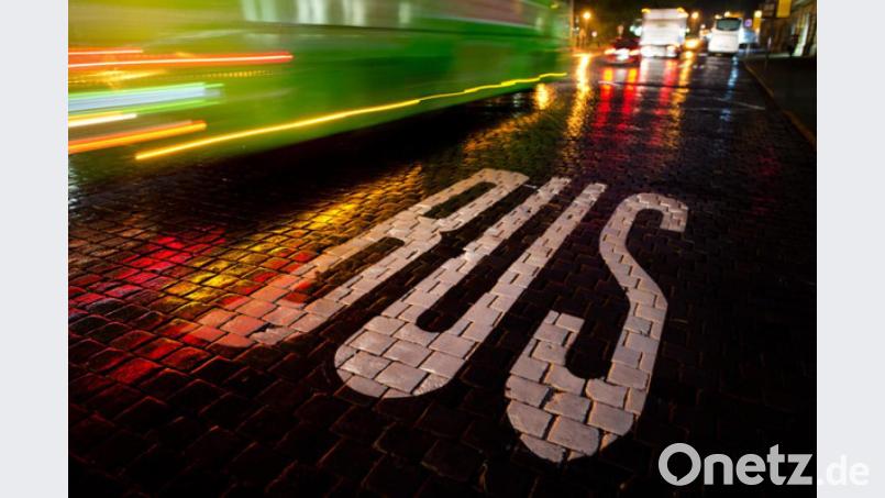 Fährt er oder fährt er nicht? In der Oberpfalz ohne Führerschein unterwegs zu sein, ist nicht immer leicht. Bild: Arno Burgi/dpa