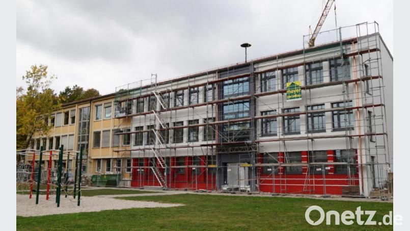 Die Sanierung der Grundschule in Teunz belastet den Etat des Schulverbandes auch für die kommenden Jahre. Die Kämmerin mahnte im Gremium die strikte Einhaltung der Haushaltsansätze an. Bild: wel