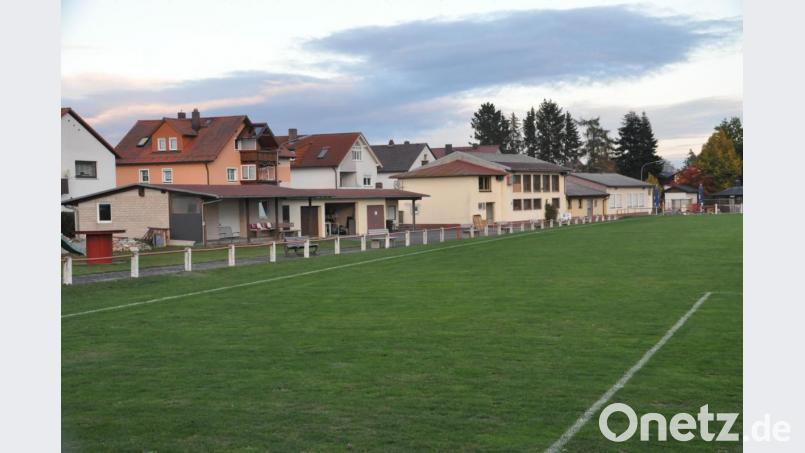 Der TSV Kichenlaibach/Speichersdorf plant eine Beregnungsanlage mit Wasserzisterne. Eine finanzielle Unterstützung gibt's von der Gemeinde. Bild: ak
