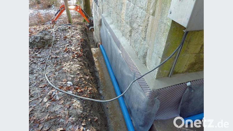 Bereits 2013 begannen die Arbeiten zur Abdichtung an den Außenwänden des Hochbehälters Archivbild: bsc