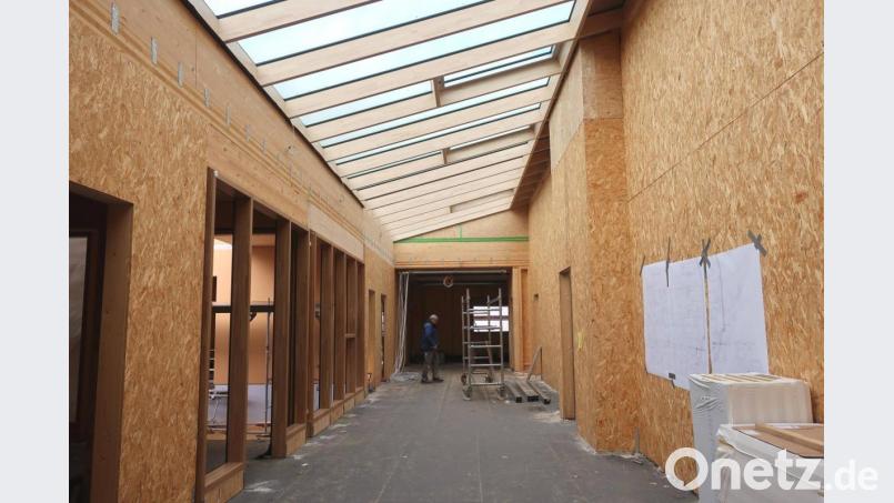 Im Spielflur des künftigen Kinderhauses "Storchenwiese" in Fronberg ist genug Platz zum Toben,. Bild: Hirsch