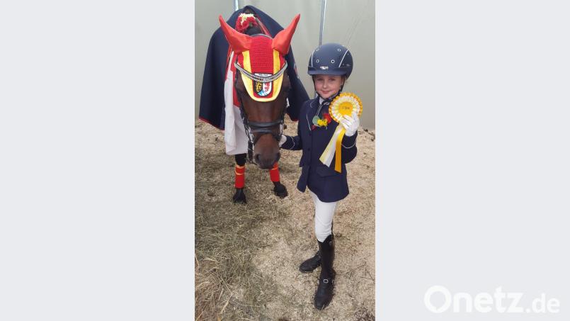 Viel Beifall gab es für die jüngste Reiterin Linda Vetter Bild: Celina Vetter/exb