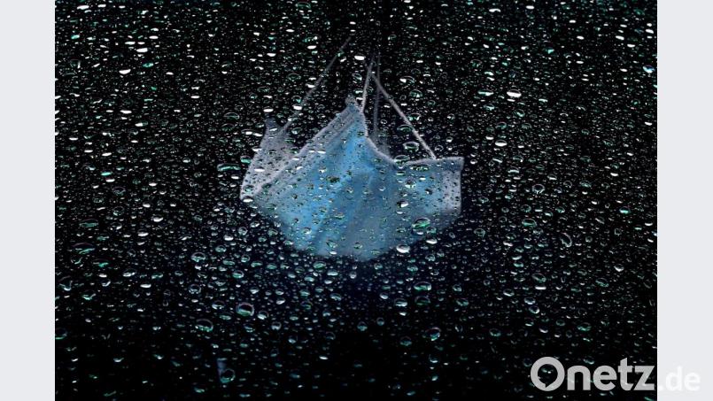 Die Tage werden kürzer und dunkler, und Corona kommt mit Macht zurück: Diese Kombination ist besonders belastend für die Psyche. Foto: Karl-Josef Hildenbrand/dpa/dpa-tmn Bild: Karl-Josef Hildenbrand