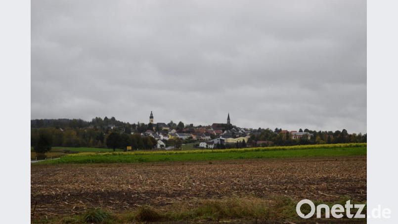 Aktuell gibt es nur eine Städtebauförderung für den Ortskern von Plößberg, nicht aber für die kleineren umliegenden Dörfer der Gemeinde. Vor allem in den kleineren Orten ist die Leerstandsproblematik groß. Bild: szl