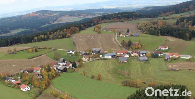 Für Schwand ist ein Dorferneuerungsverfahren geplant. Der Stadtrat hörte die Vorschläge der Planer. Bild: Alois Köppl