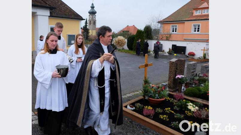 Da der Tag Allerheiligen nötig sei für die christliche Trauerarbeit, gehöre dazu auch das „An-das-Grab-gehen“, heißt es aus kirchlichen Kreisen. Auf jeden Fall sei mit Einschränkungen zu rechnen. Archivbild: le