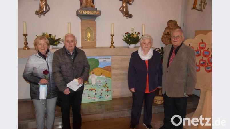Paula und Gerhard Hüttl sowie Roswitha und Heinz Adam (von links) sind 60 Jahre verheiratet. Sie stehen stellertretend für die übrigen 15 Jubelpaare Bild: fz