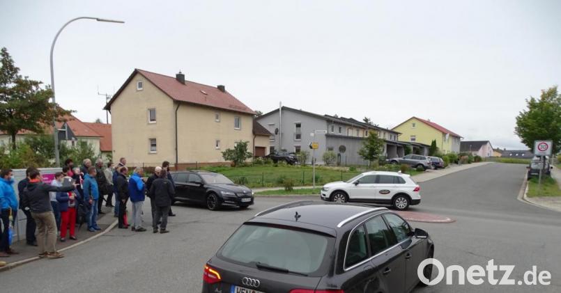 Der Kreuzungsbereich Hofacker-/Latscher Straße ist weiter Unfallschwerpunkt, trotz Verkehrsmittelpunkt. Bild: Dobmeier